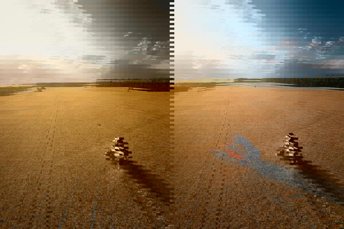 AI-Powered Farming Equipment Gains Popularity Among Prairie Grain Producers